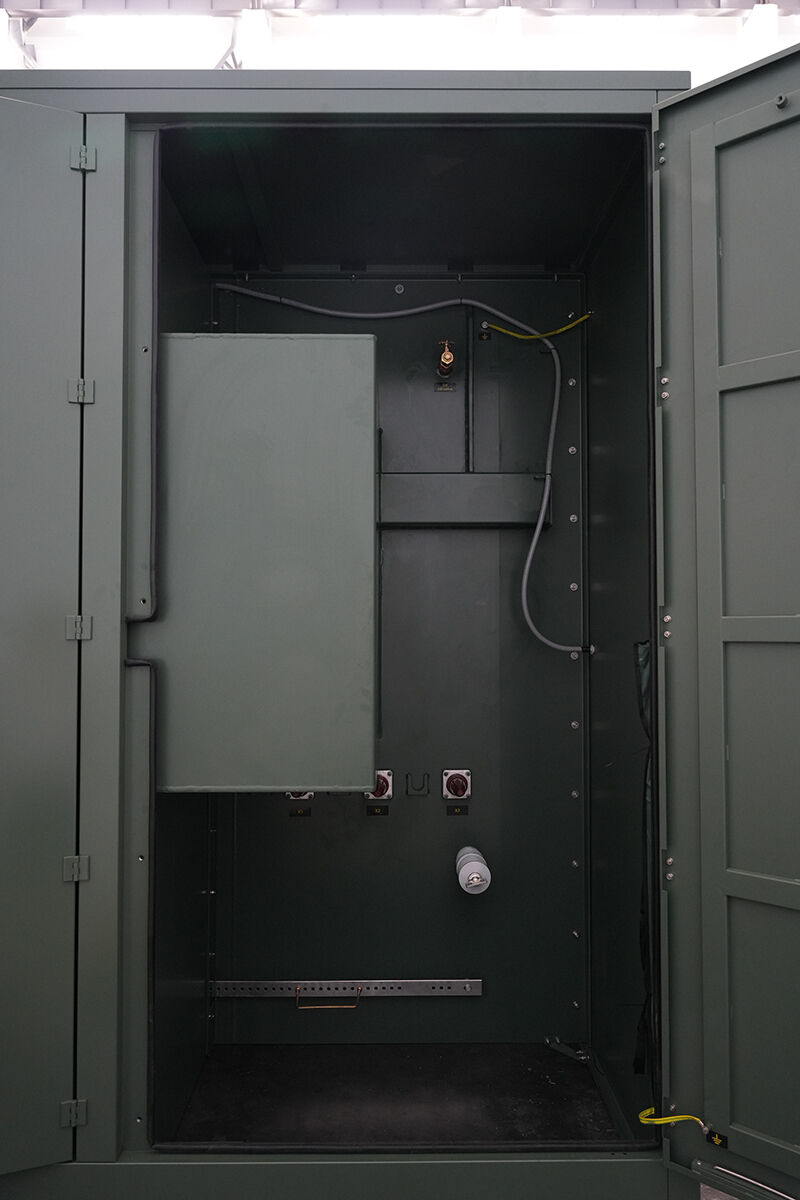 66kv Three phase pad mounted transformer inner02.JPG