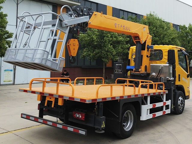 6.3 ton Foton chassis truck-mounted aerial crane