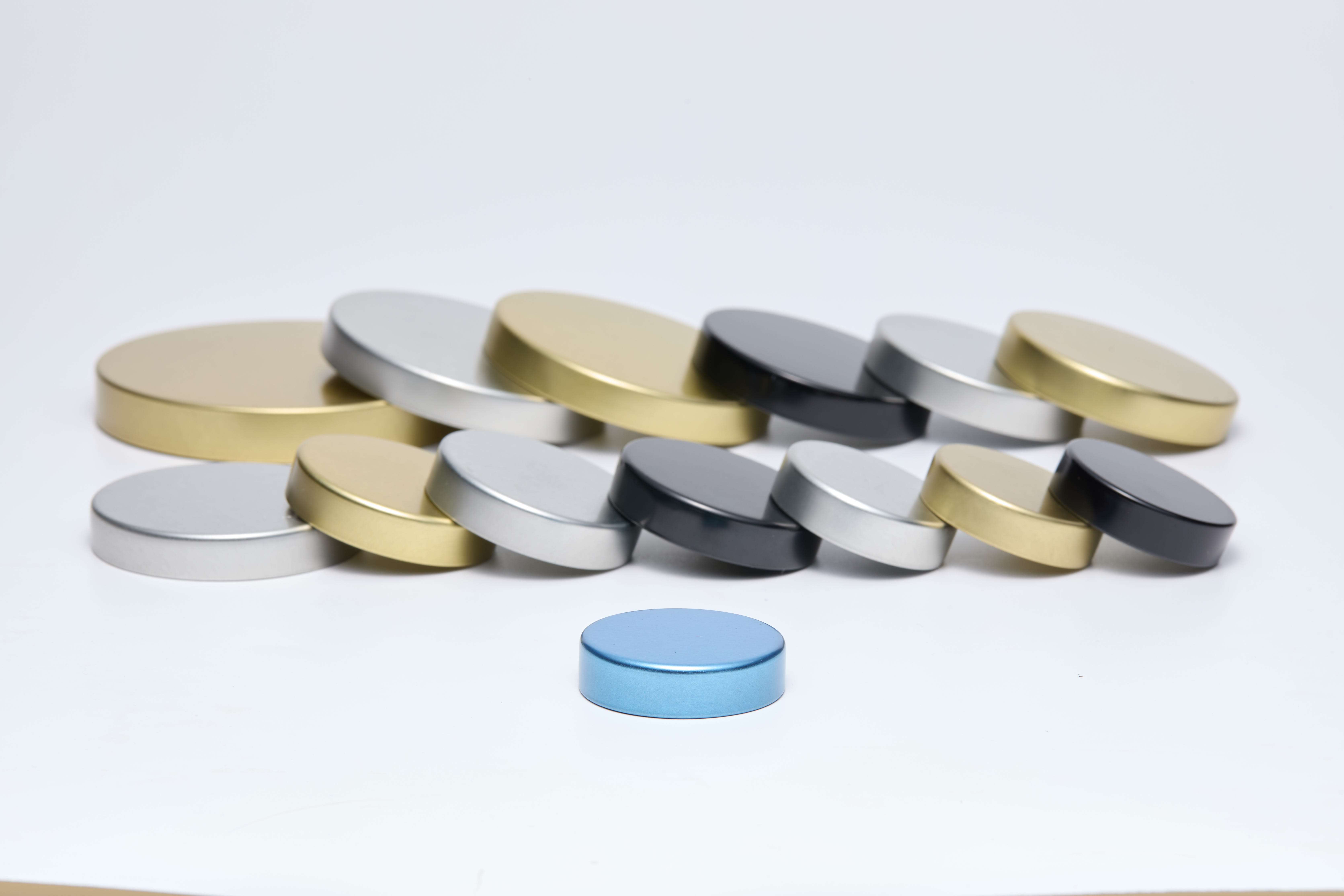 Как найти надежных производителей бутылочных колпачков для B2B-поставок