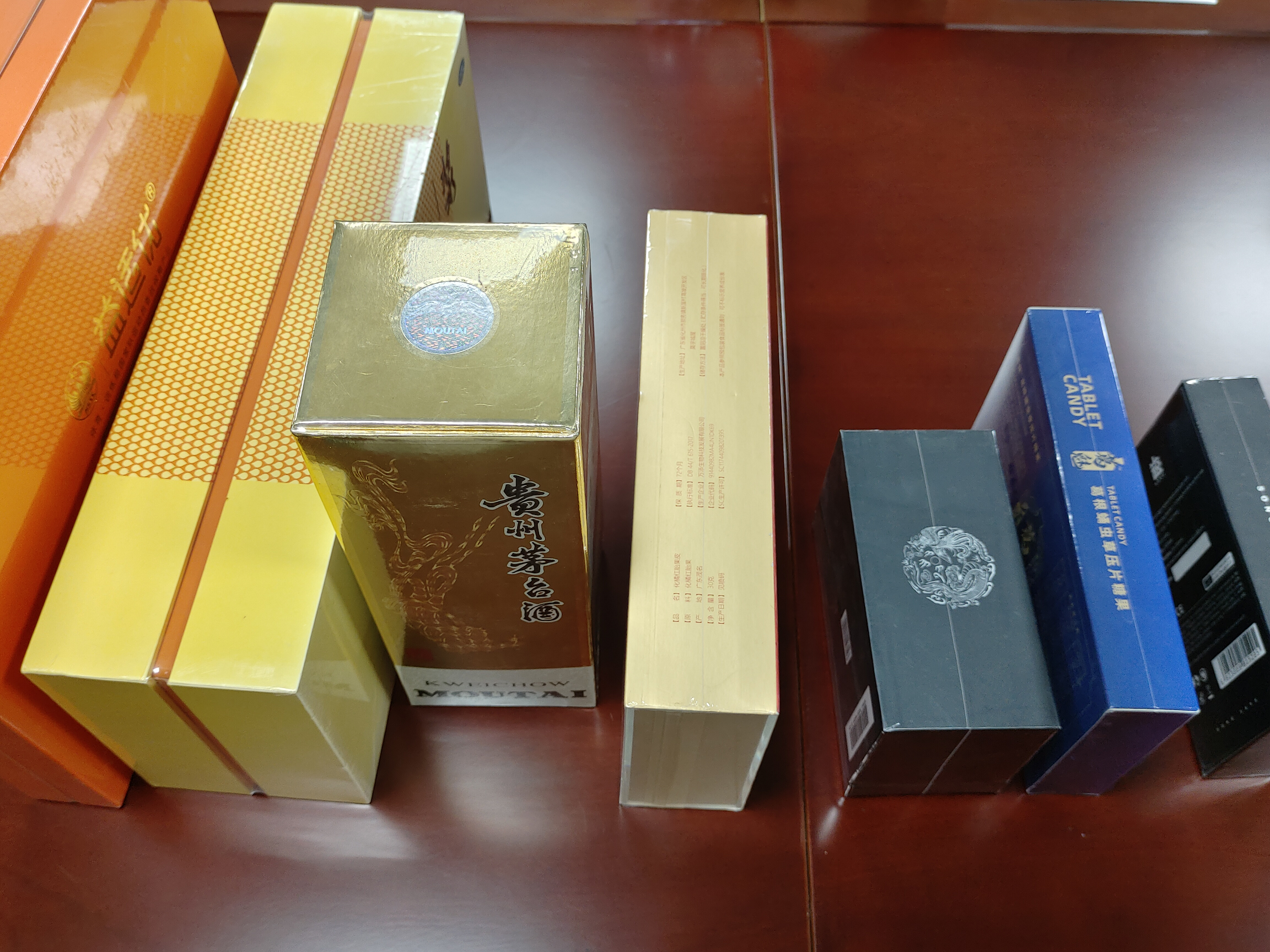 Kann eine intelligente Ecken-schneidende Verpackungsmaschine die Schnittgröße anpassen?