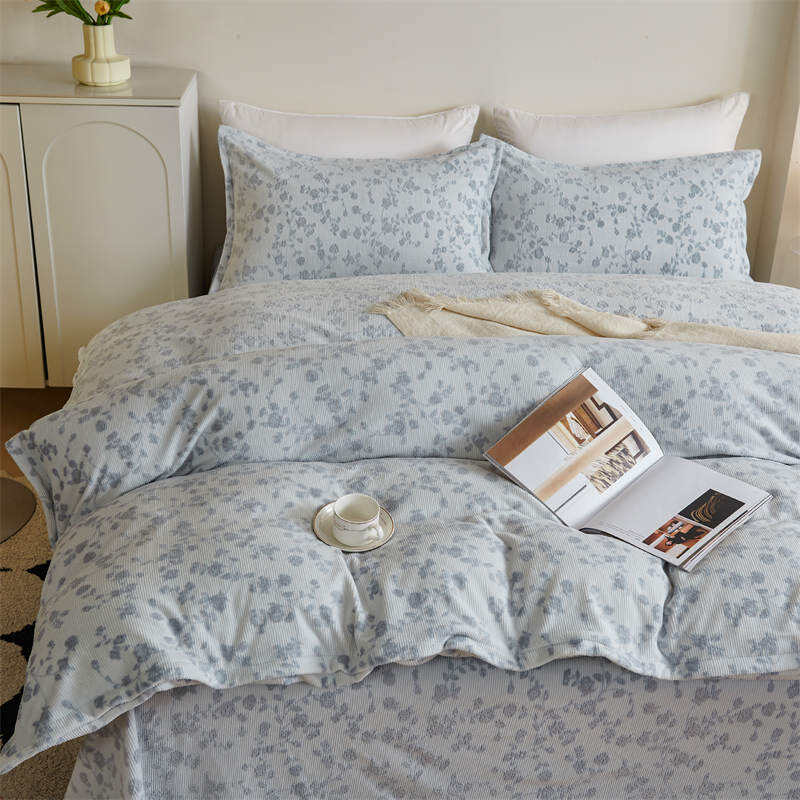 FLOWER BURNOUT MILKY VELVET BED COVER -LT BLUE