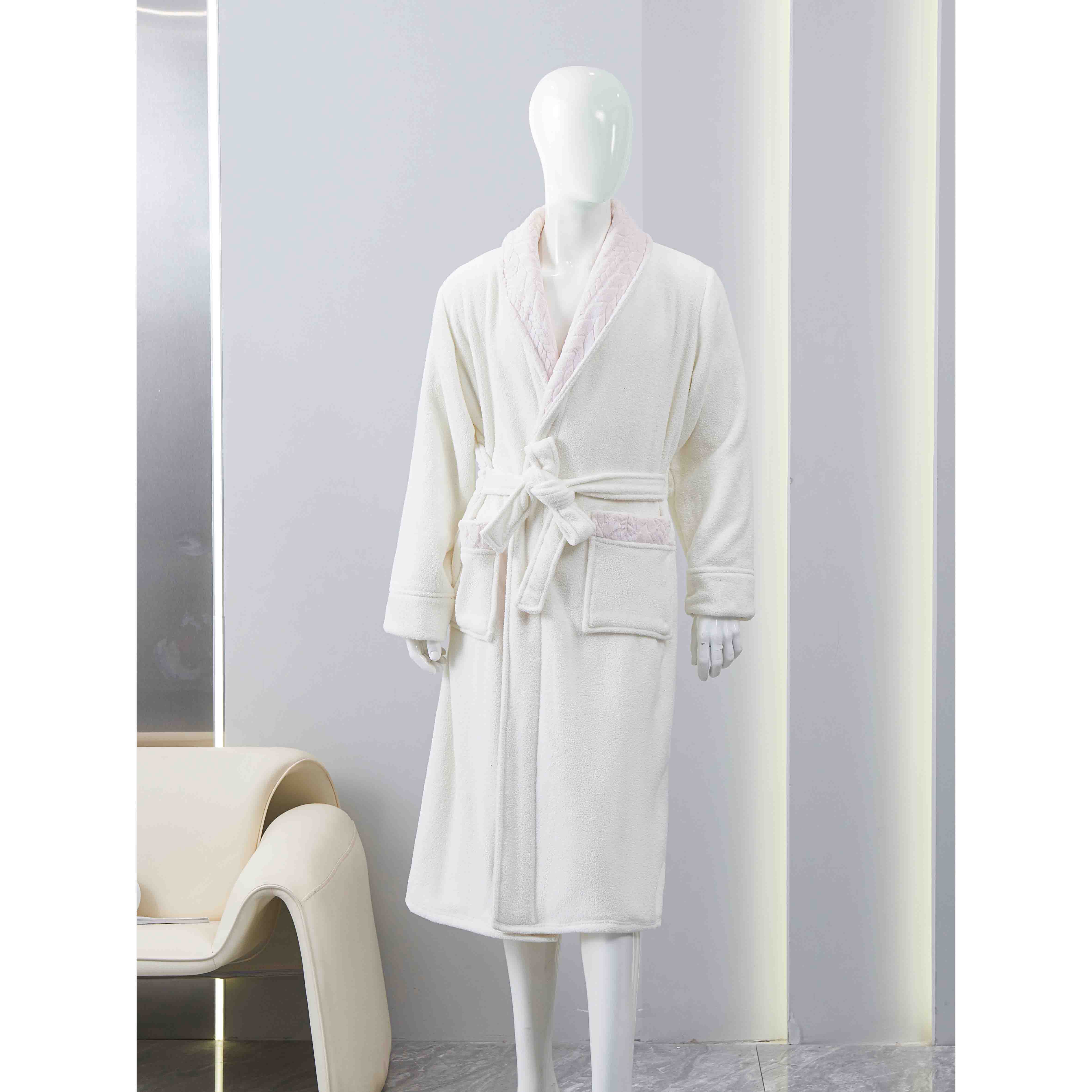 WHITE CHERRY FLEECE BATHROBE