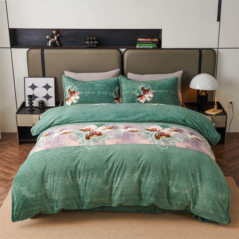 PRINTED MILKY VELVET BED COVER WITH EMBOSSED DESIGN -GREEN