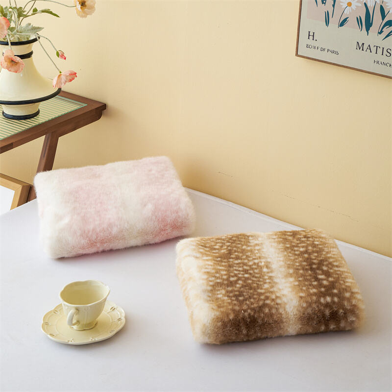 PRINTED  TWO LENGTH PLIE RABBIT FUR