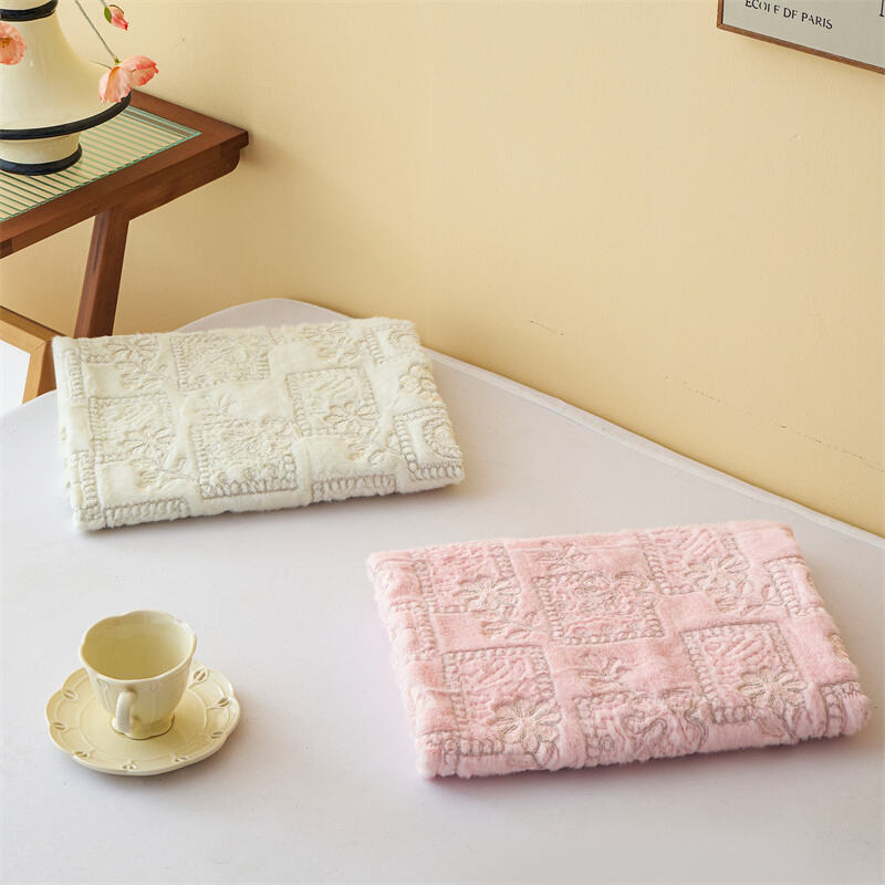 CHINESE STYLE  EMBROIDERY  RABBIT FUR