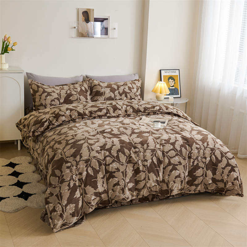 PRINTED MILKY VELVET BED COVER  -DK BROWN