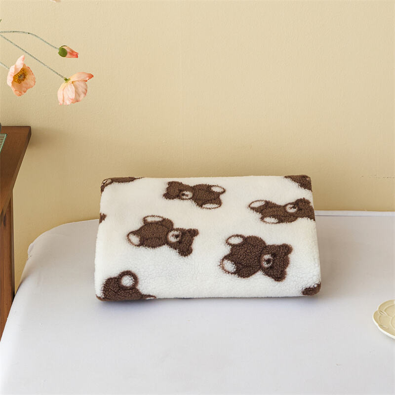 TWO SIDE BEAR  PRINTED SHERPA