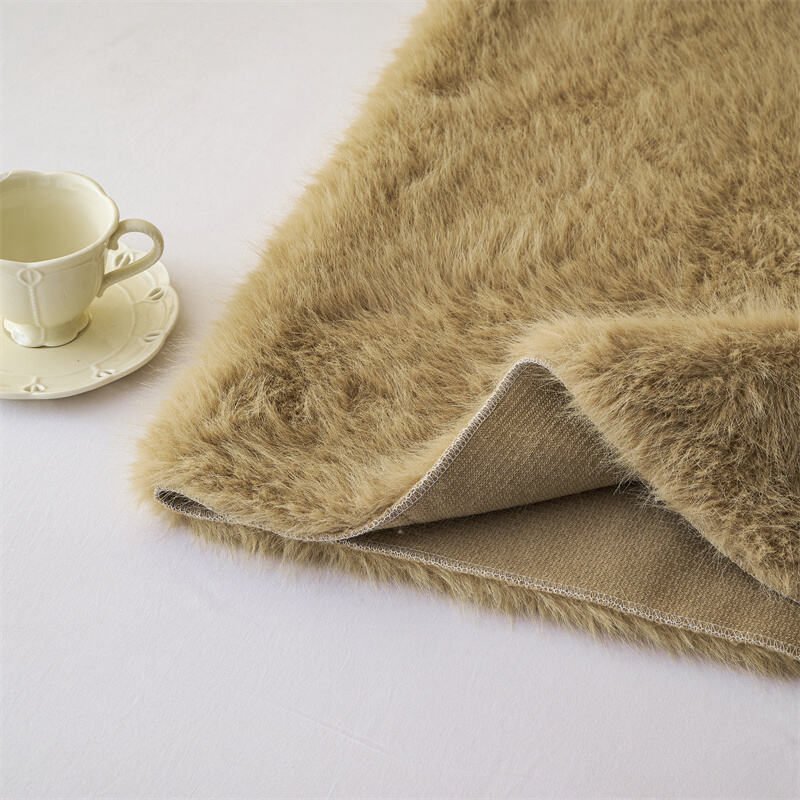 เพิ่มความหรูหราให้กับตู้เสื้อผ้าของคุณด้วยผ้ากำมะหยี่สีทอง