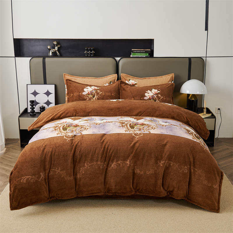 PRINTED MILKY VELVET BED COVER WITH EMBOSSED DESIGN -DK BROWN