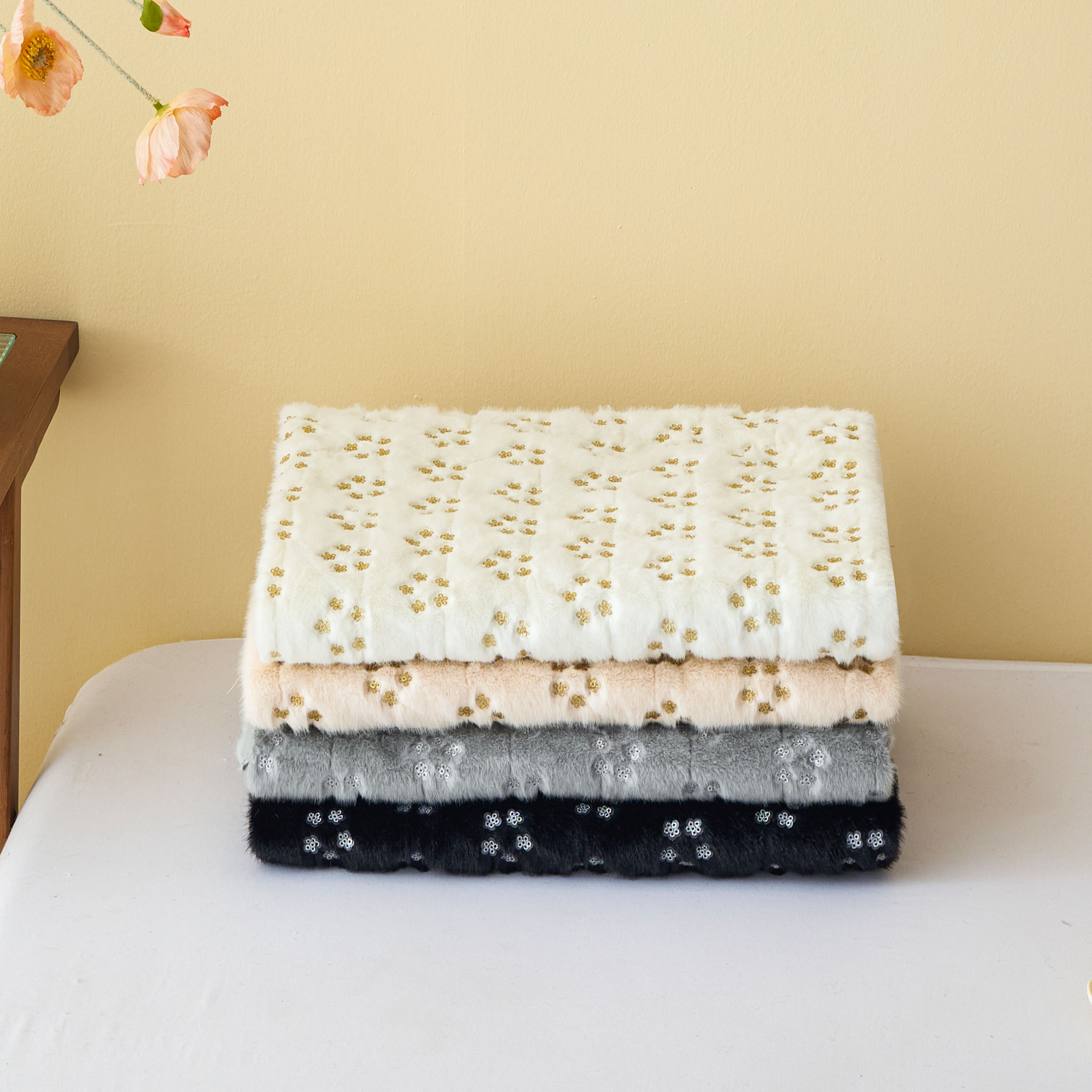 EMBROIDERY SOLID RABBIRT FUR