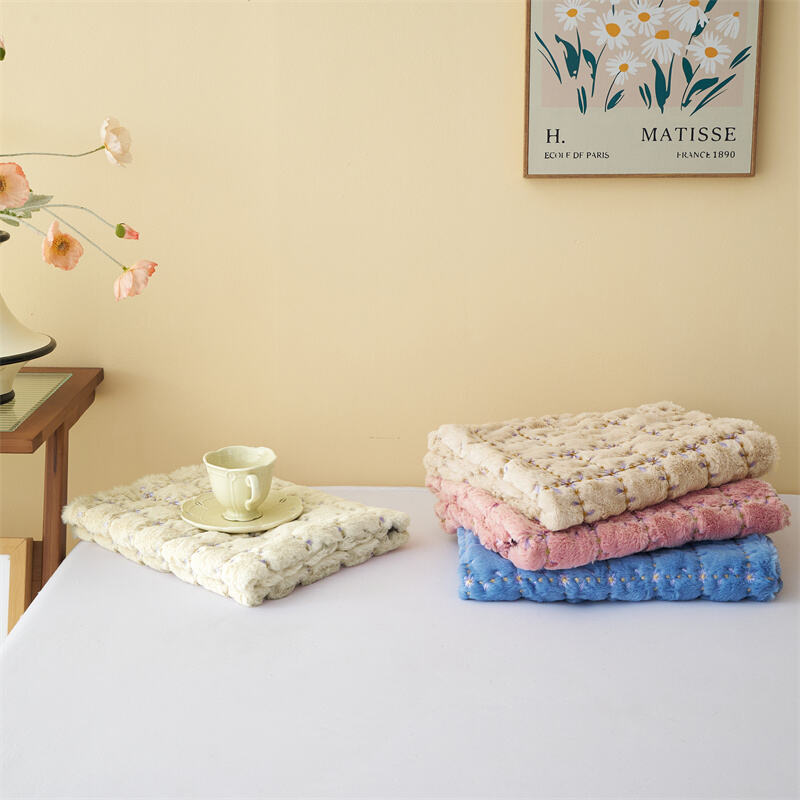 Овлачи се у удобност са ултра-плуш екстра топлим воном