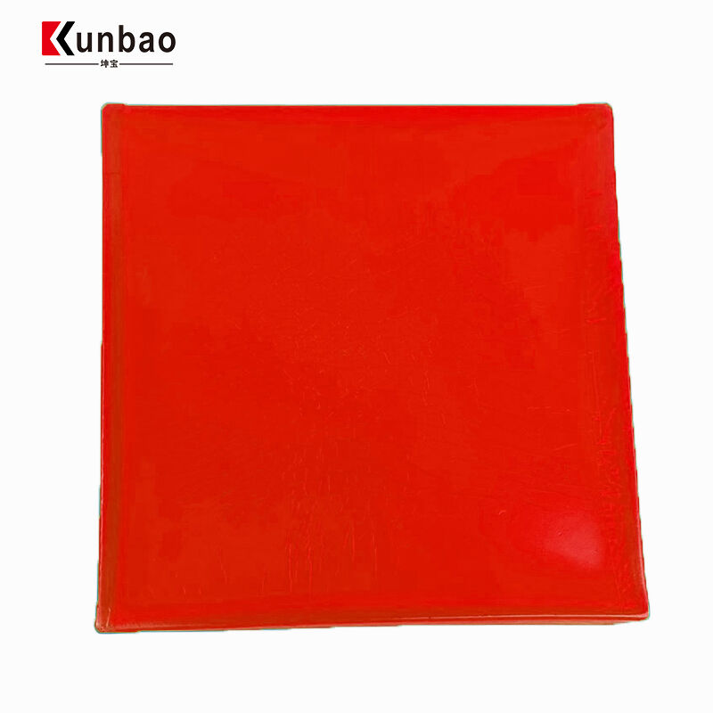 gelový vložek pro motocyklové sedlo o rozměrech 22 × 25 × 1 cm