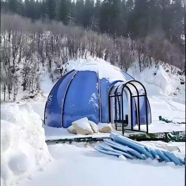 Unik design af Family Dome Houses