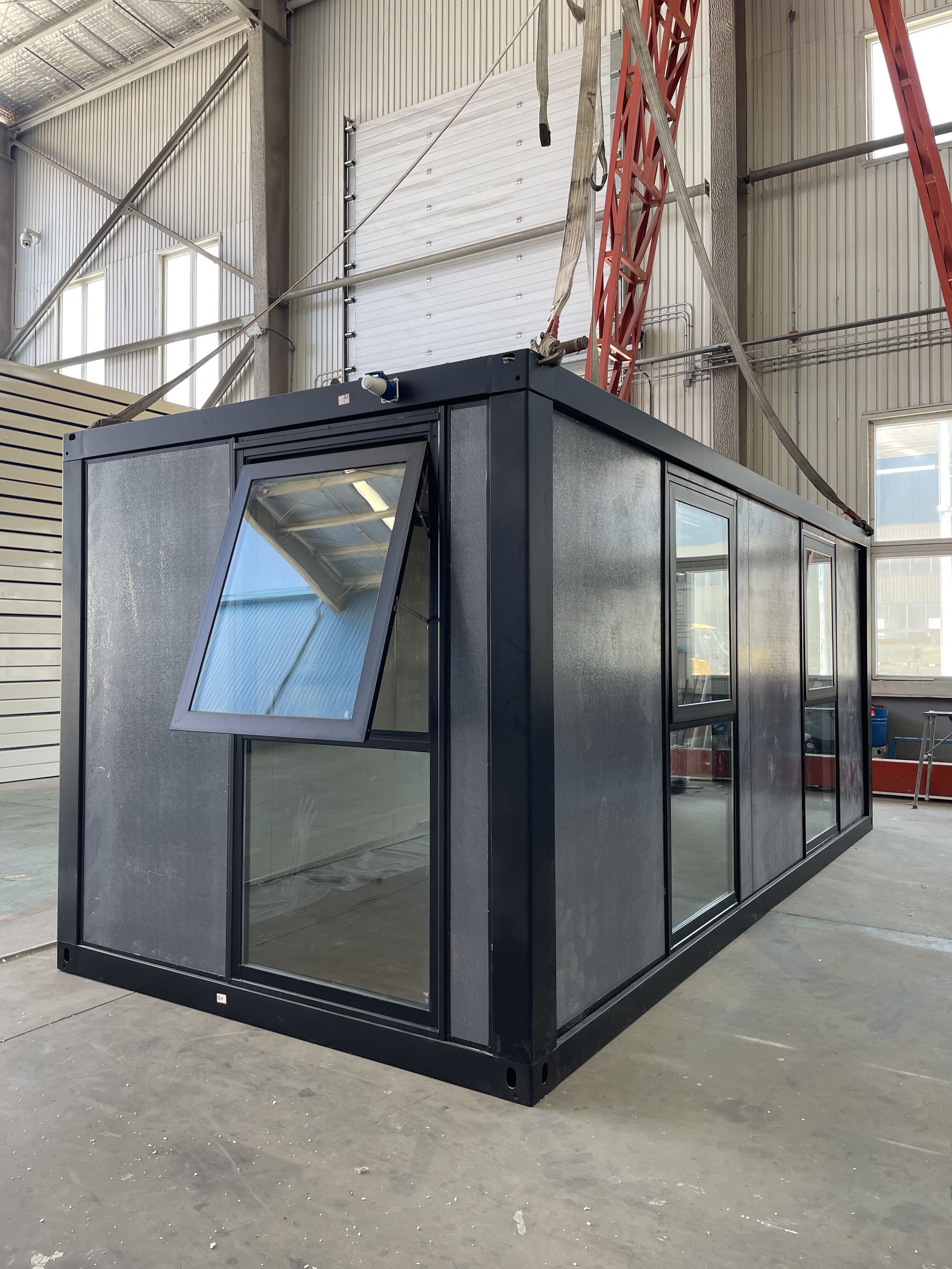 Objavte výhody modulárnych kontajnerových domov v plochom balení