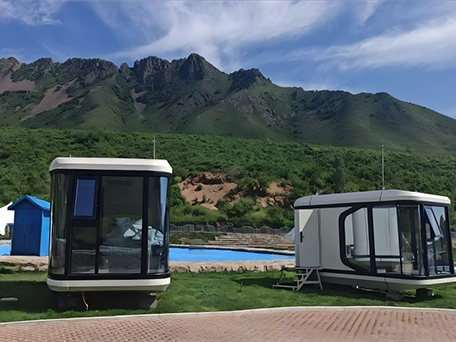 A popular cápsula espacial resolve seus problemas em cenários ao ar livre