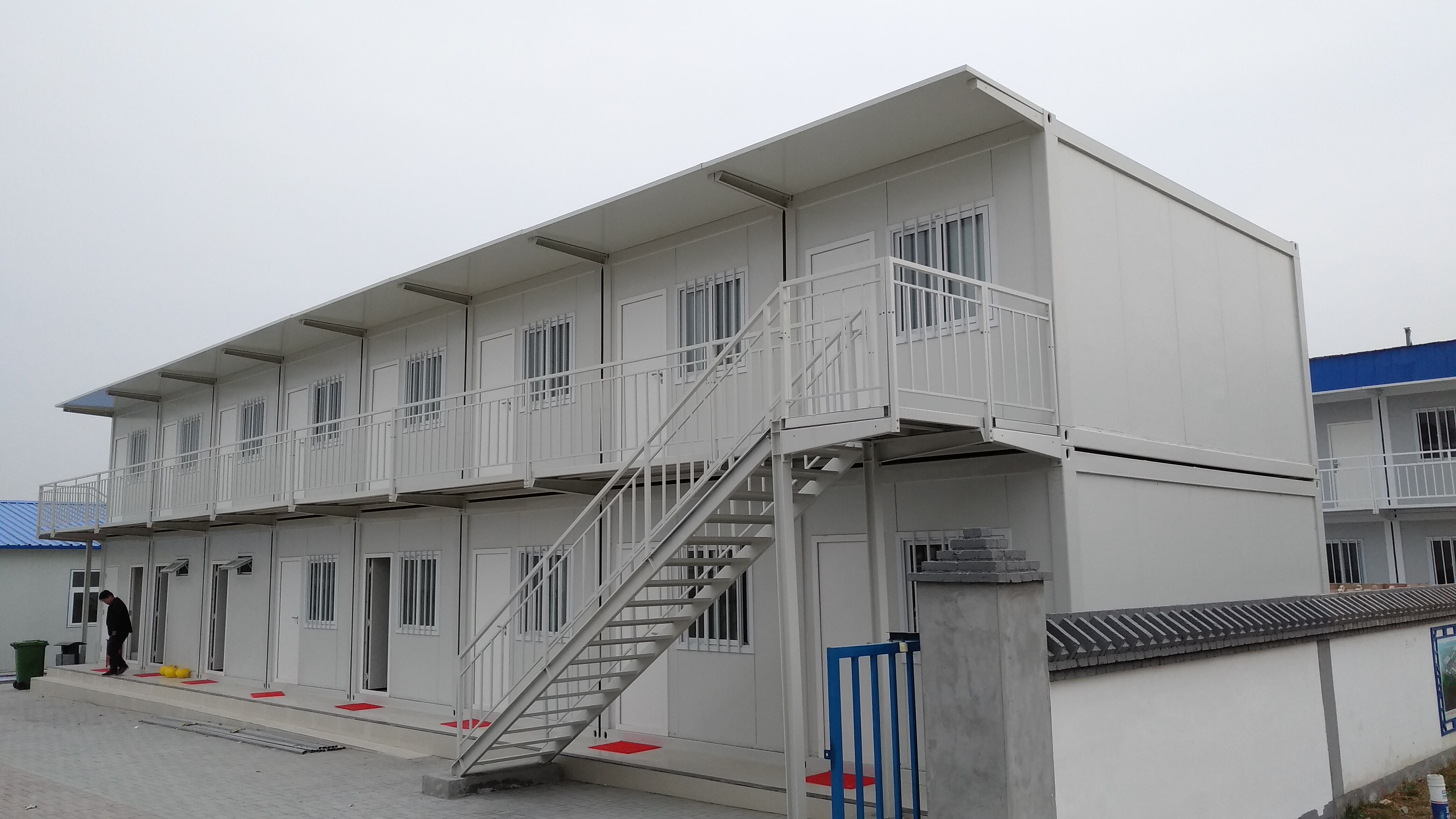 What to Look for in a Detachable Container House Factory?