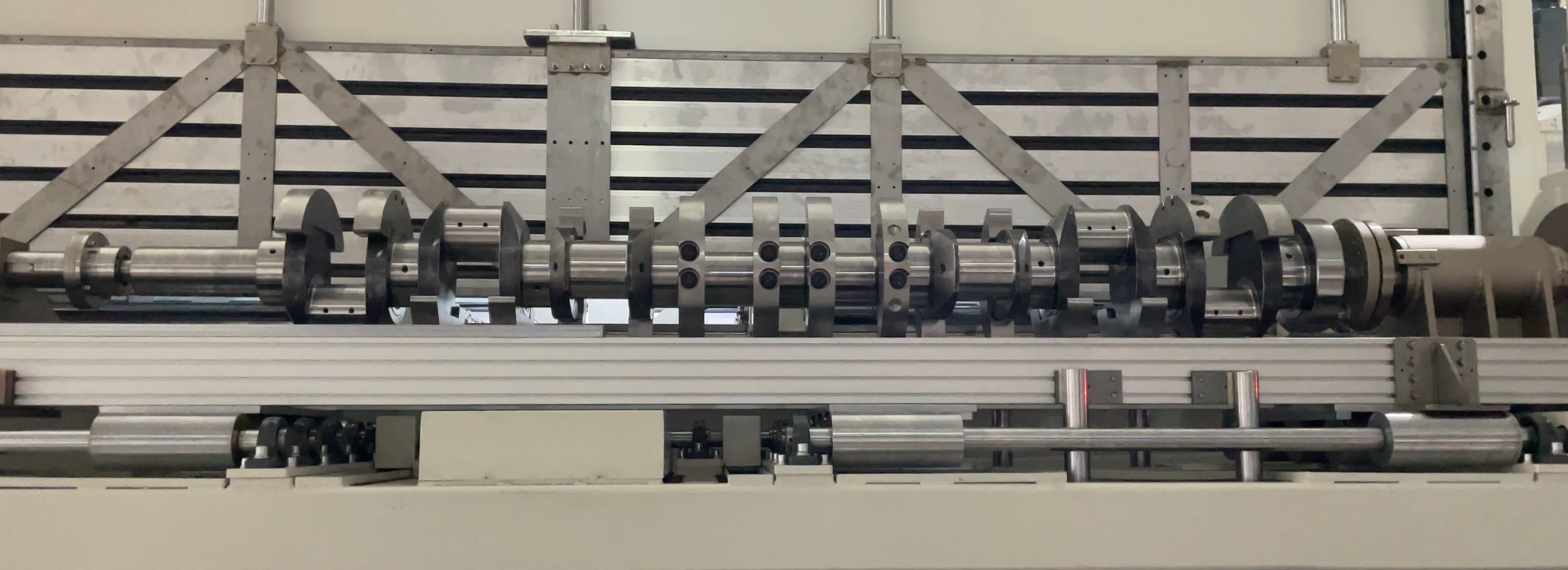 حلول شاملة من التصميم إلى التسليم