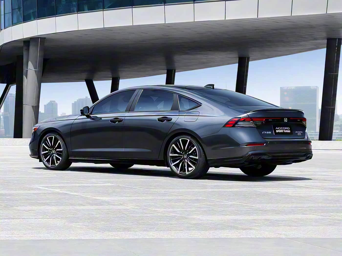 دسترسی جهانی با تخصص محلی