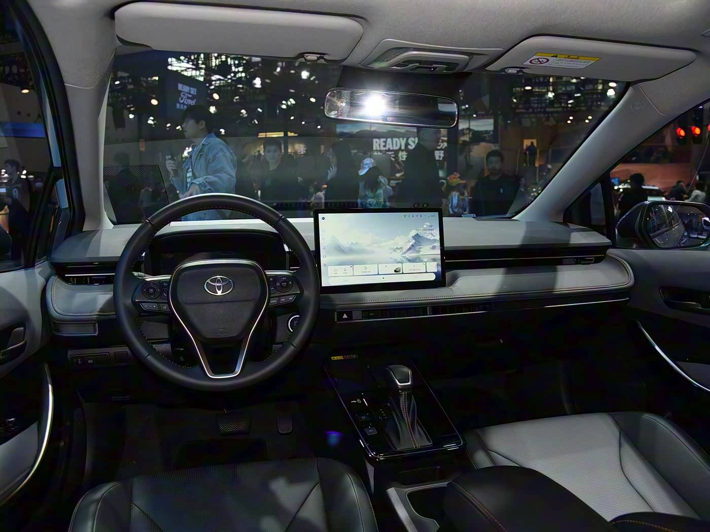 کانال خنک‌کننده باتری تیغه‌ای خودروهای BYD را به طور منظم تمیز کنید.