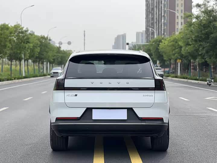 Volvo XC70 2026 Core AWD Plug-in Hybrid