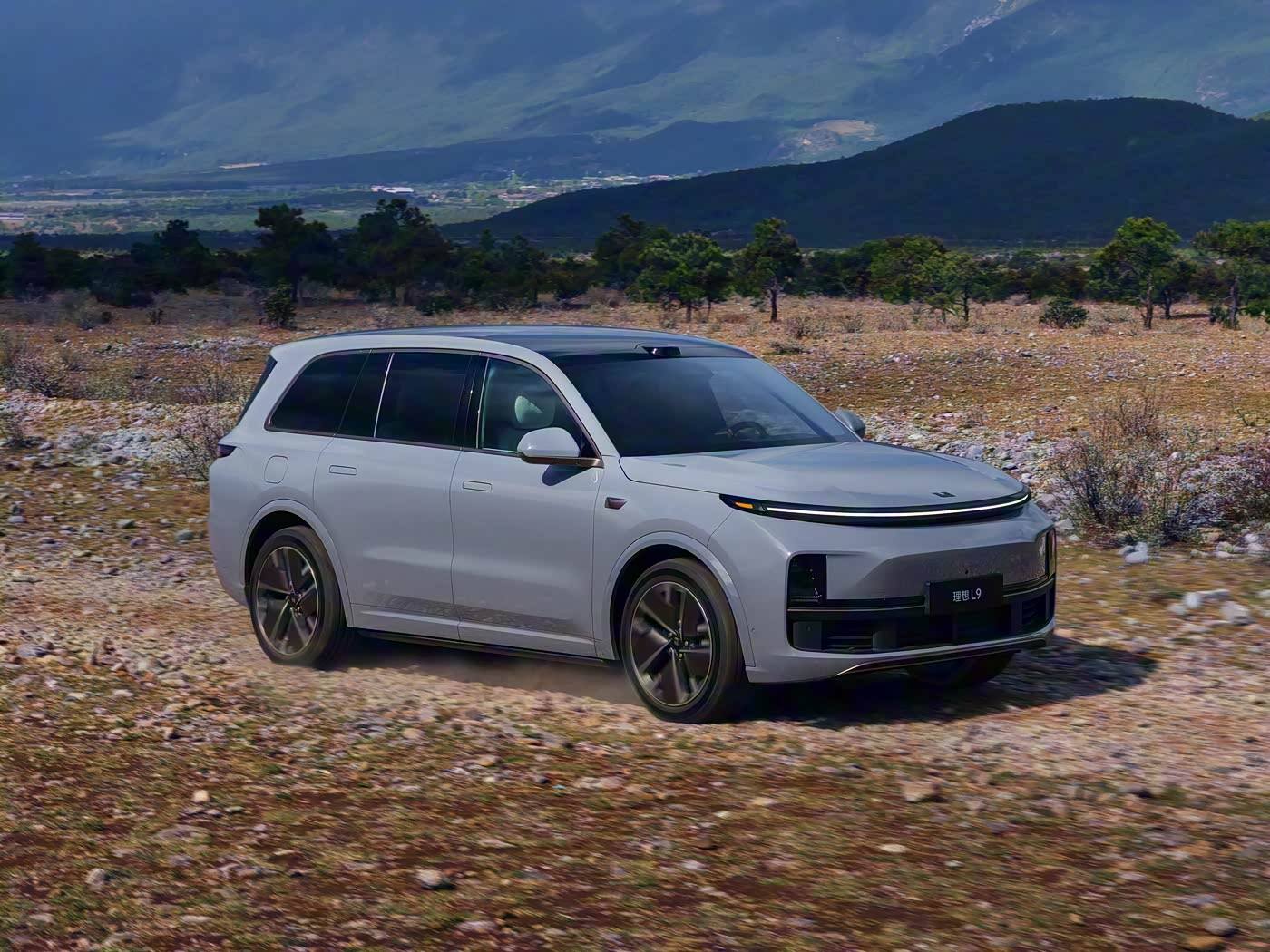 Tutustu käytettyyn Li Auto L8: paras valinta mukavaan ajamiseen