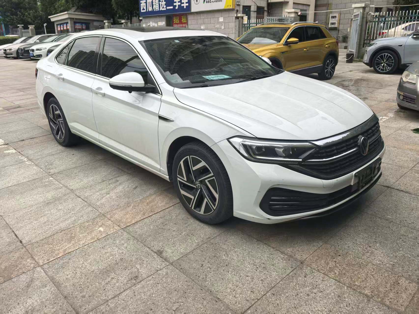 Volkswagen Passat 2023
