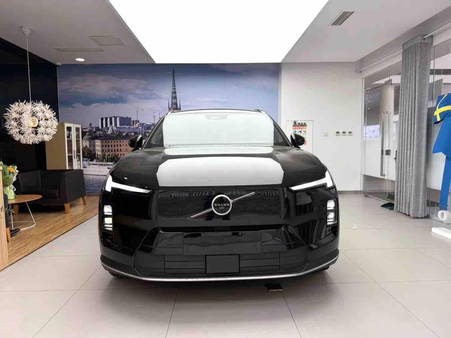 Volvo XC70 2026 AWD Plug-in Hybrid