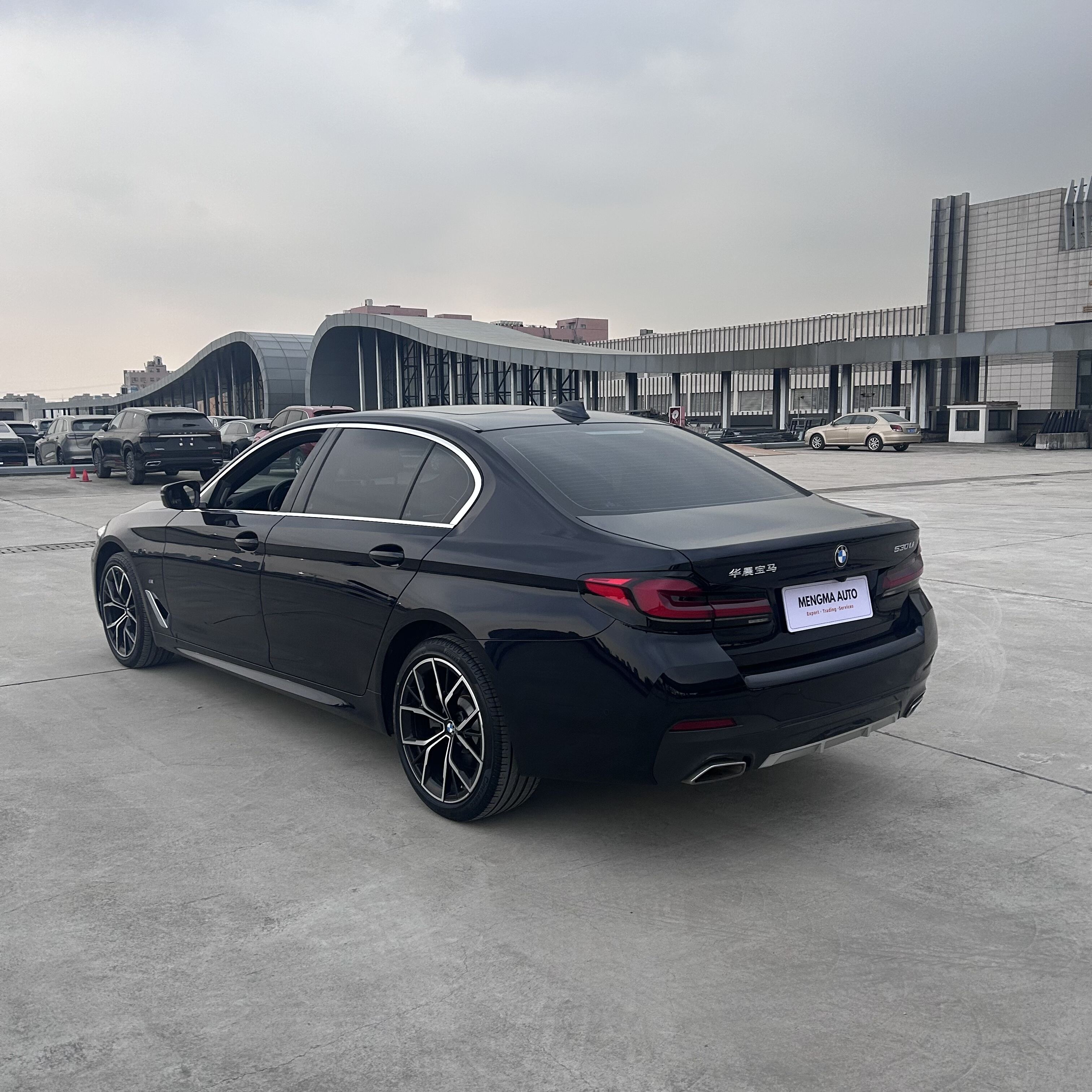 Oppdag kvalitets brukte hatchback-biler til eksport