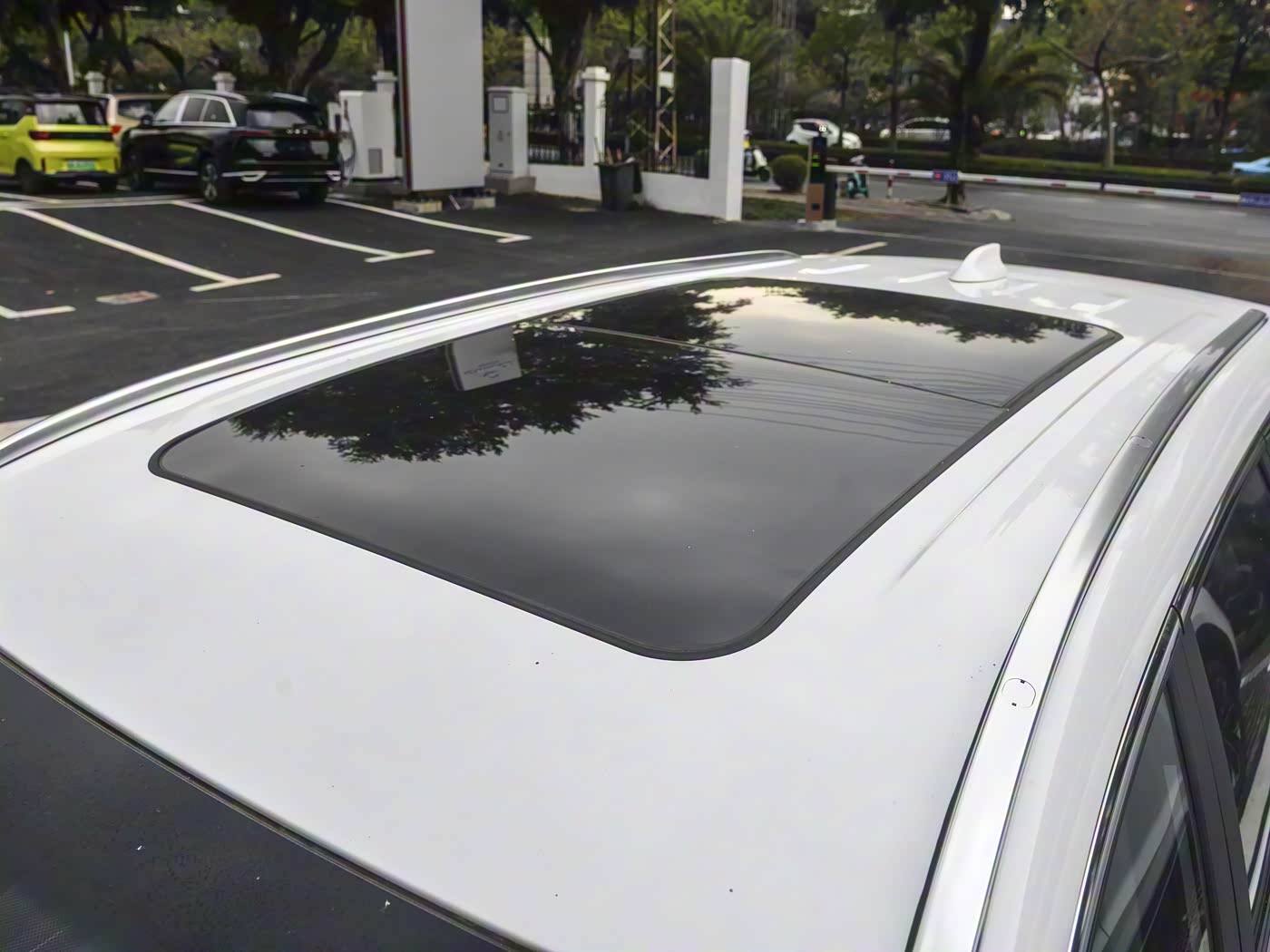 Edistyksellinen teknologia nykyaikaisille kuljettajille