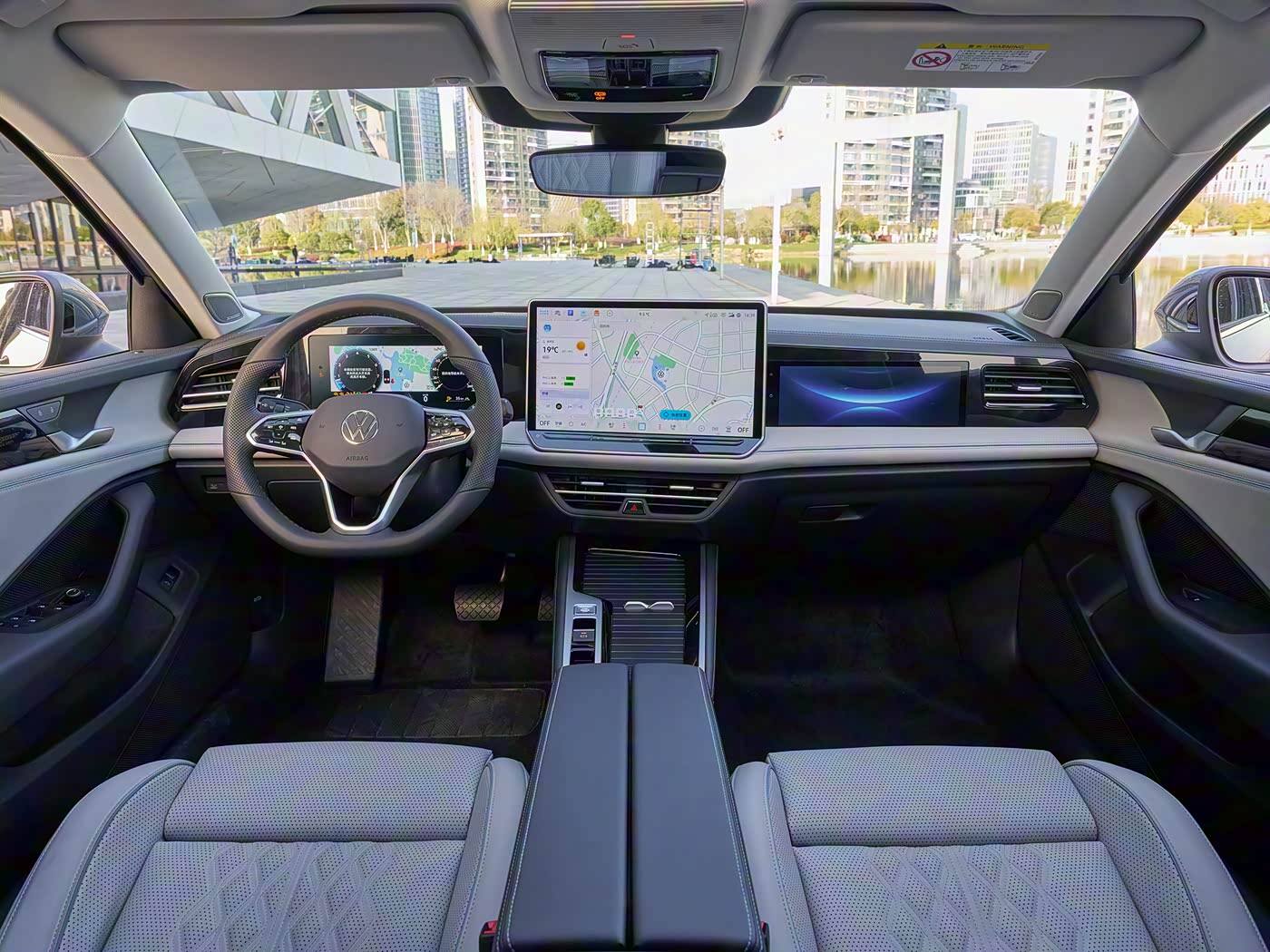 Temukan Kendaraan Volkswagen Atlas Bekas Berkualitas