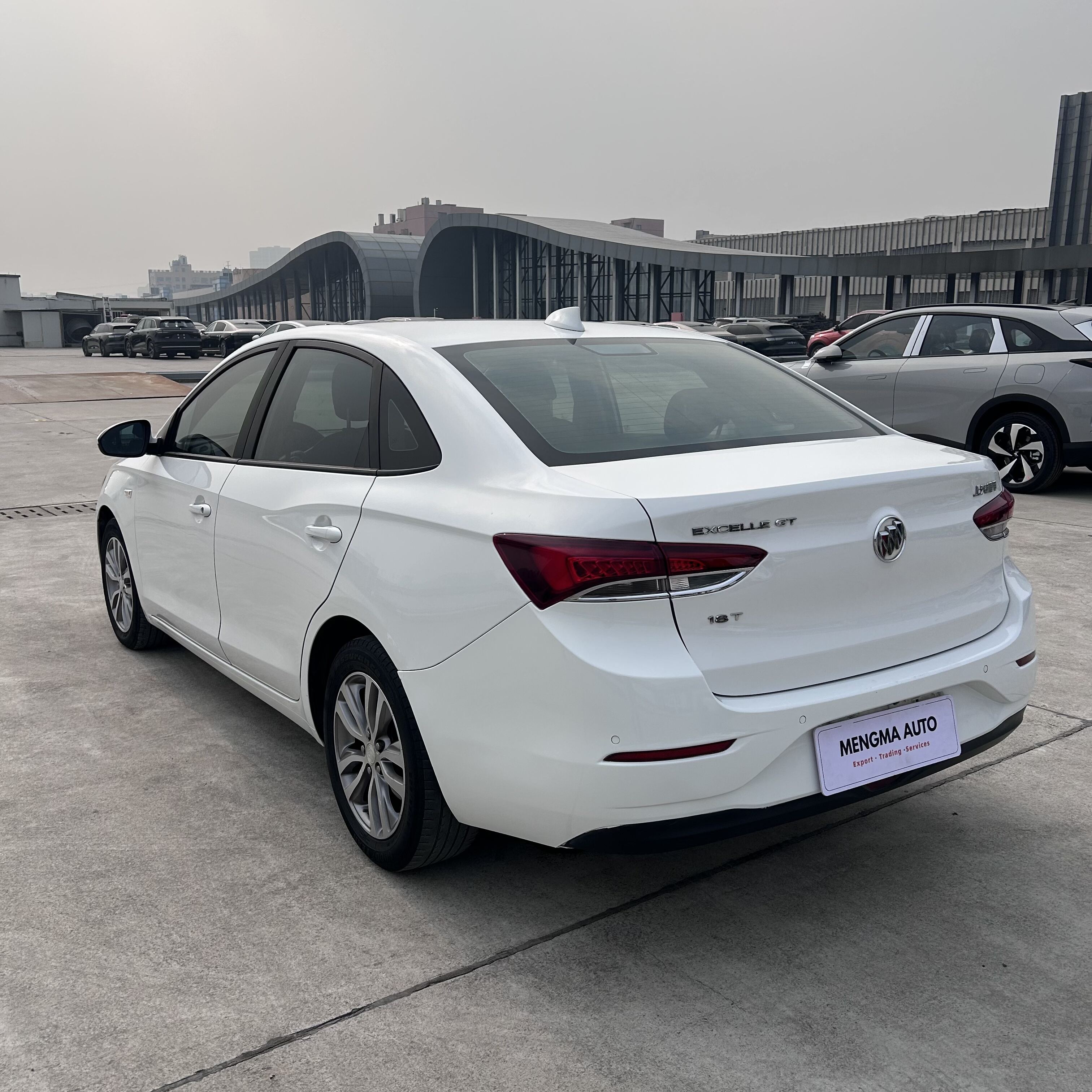 Ontdek Premium gebruikte Denza D9 personenvoertuigen