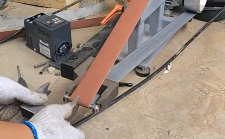 Multi-functional abrasive belt machine 2