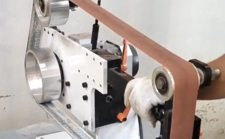 Vertical and horizontal dual-purpose sand belt machine 1