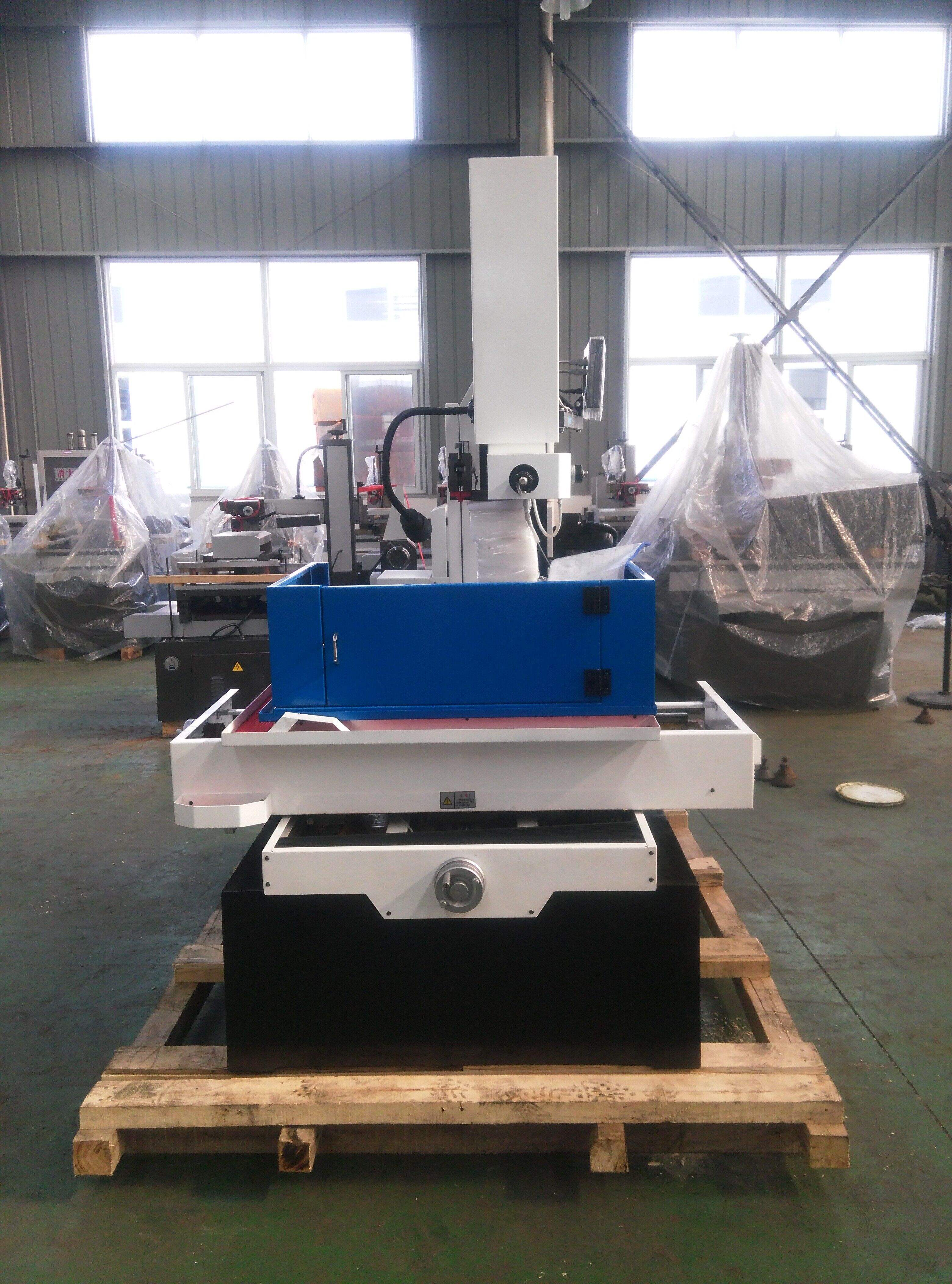 How Do EDM Machines Support Innovative Manufacturing Processes?