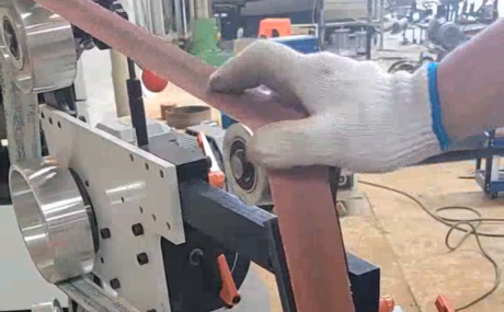 Vertical and horizontal dual-purpose sand belt machine 2