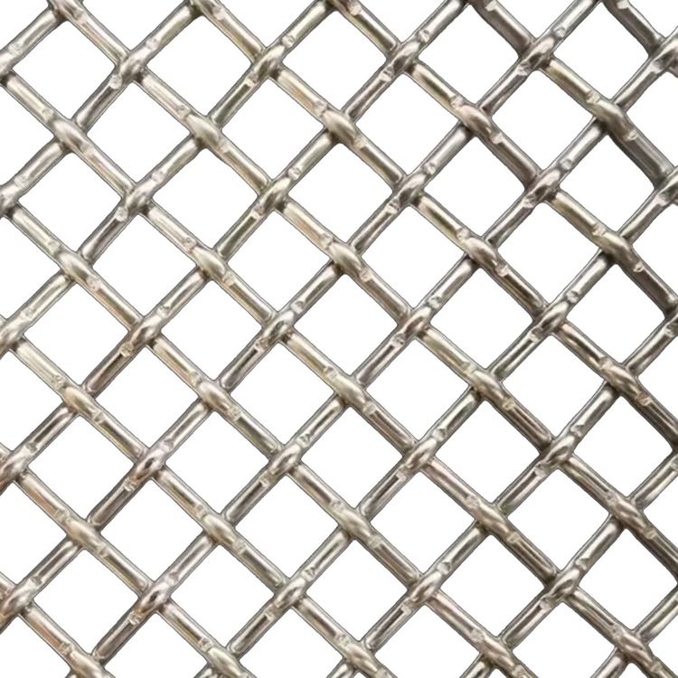 Quels sont les avantages du filet de clôture enduit de PVC par rapport au filet galvanisé ?