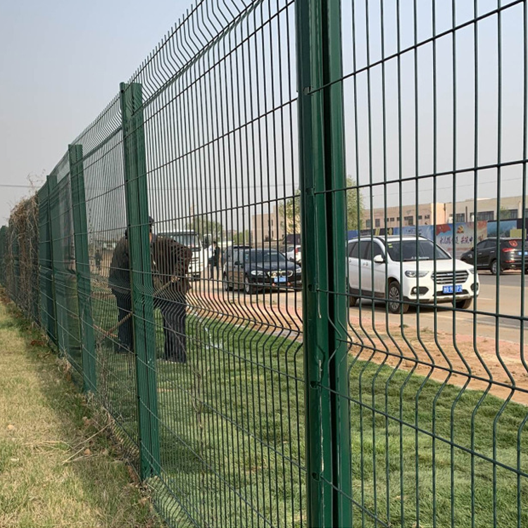 Successful Implementations of Railroad Fencing