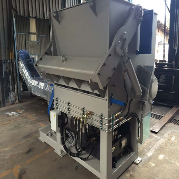 Solid Waste Shredder supplier