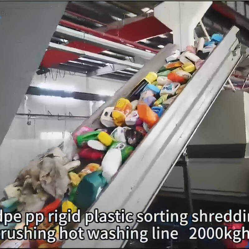 Transforming plastic waste into a valuable resource! 