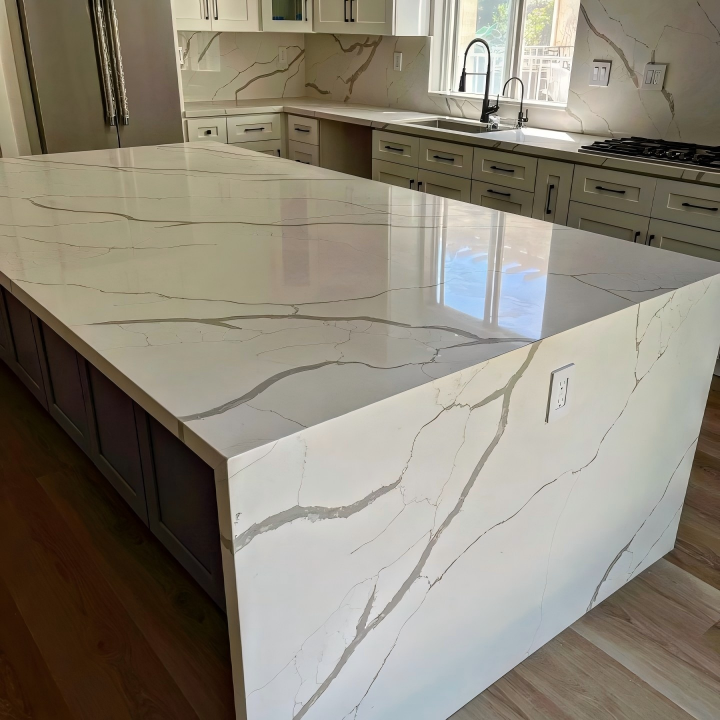 product ydstone modern design artificial quartz countertops calacatta polished surface engineered quartz slabs for dining application-0