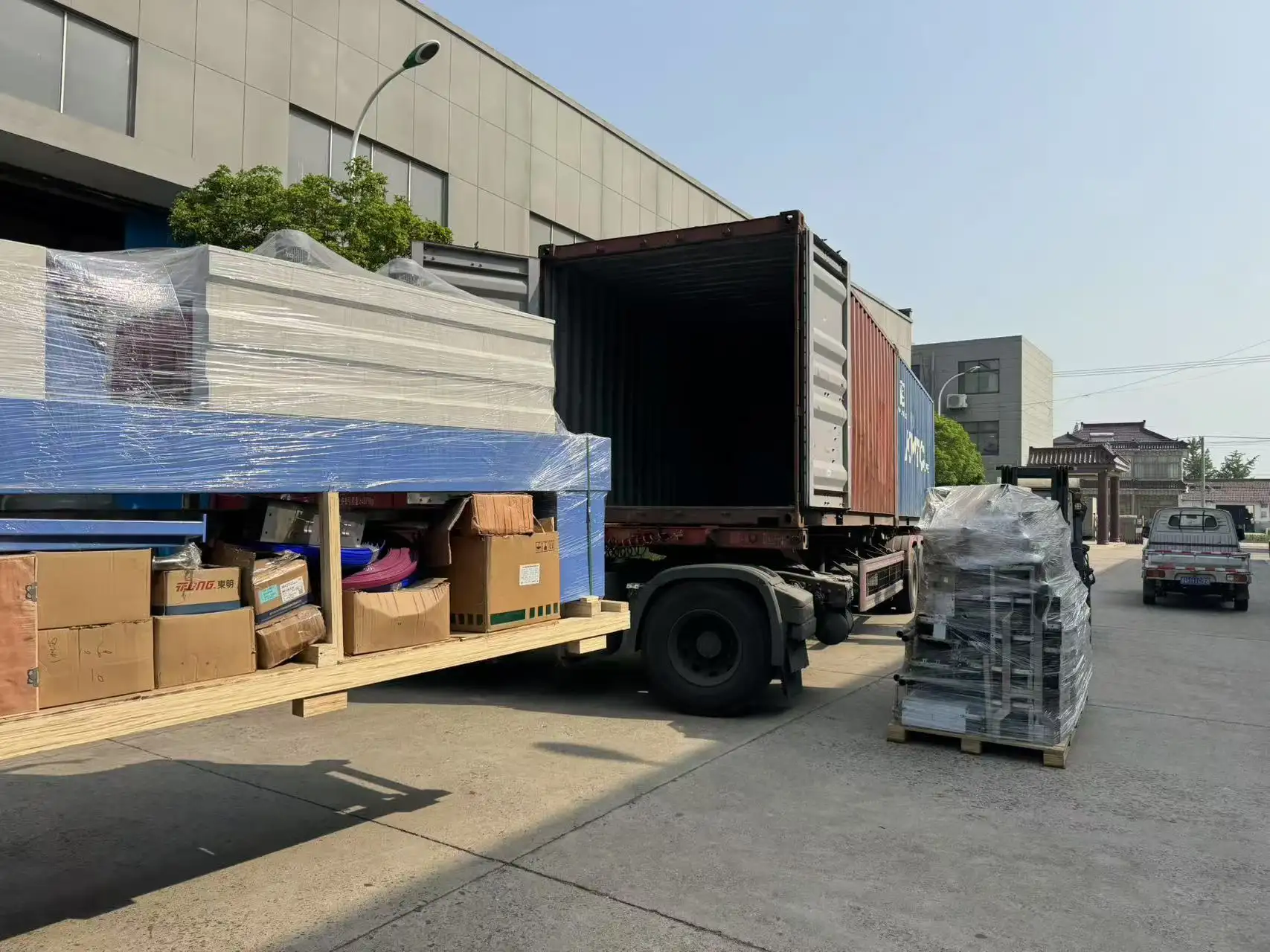 Celebrating a Successful Partnership: 6000BPH Bottled Water Filling Line Sets Sail to Pakistan!‌  We are thrilled to