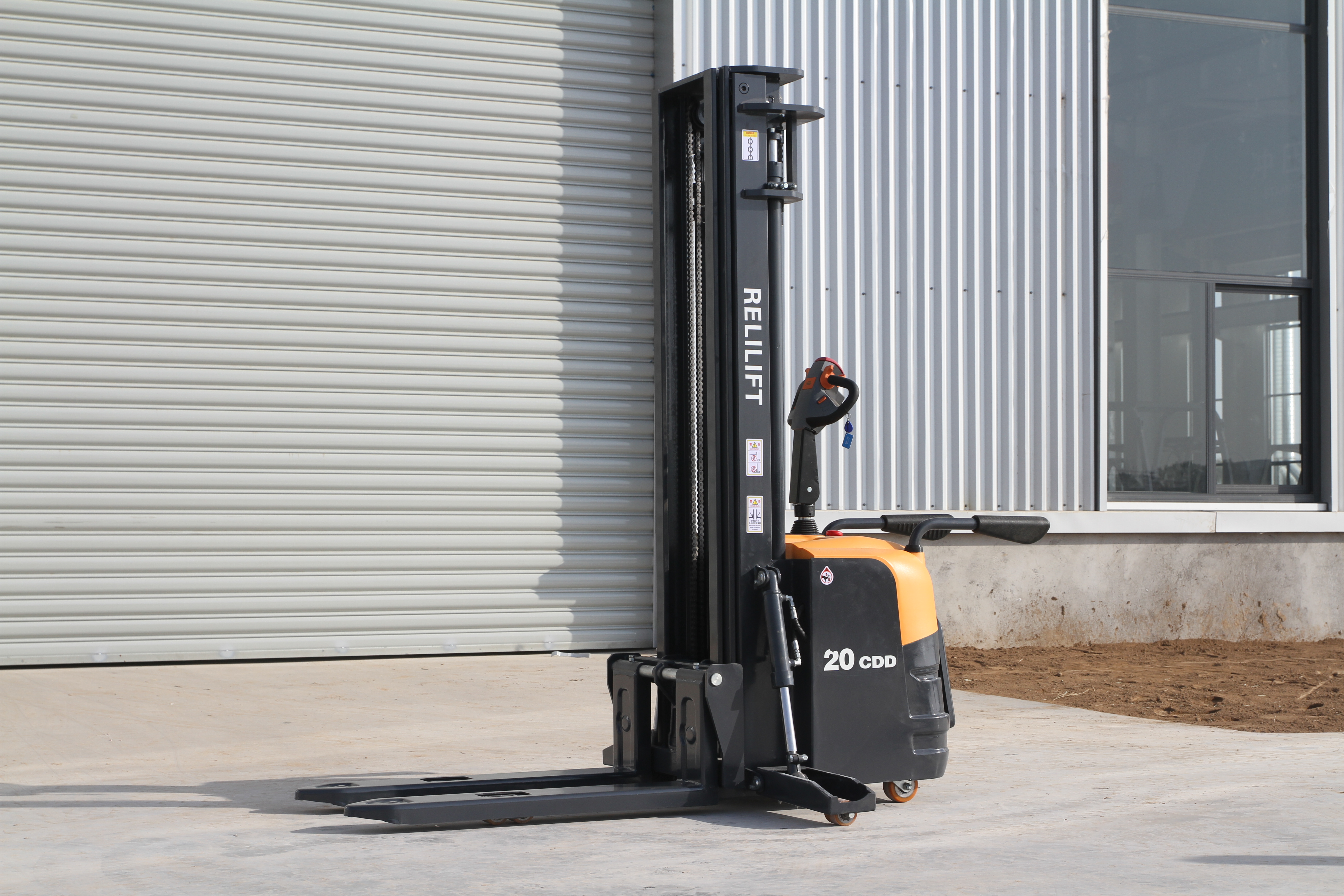 2t 4.5m lift height  (3).jpg