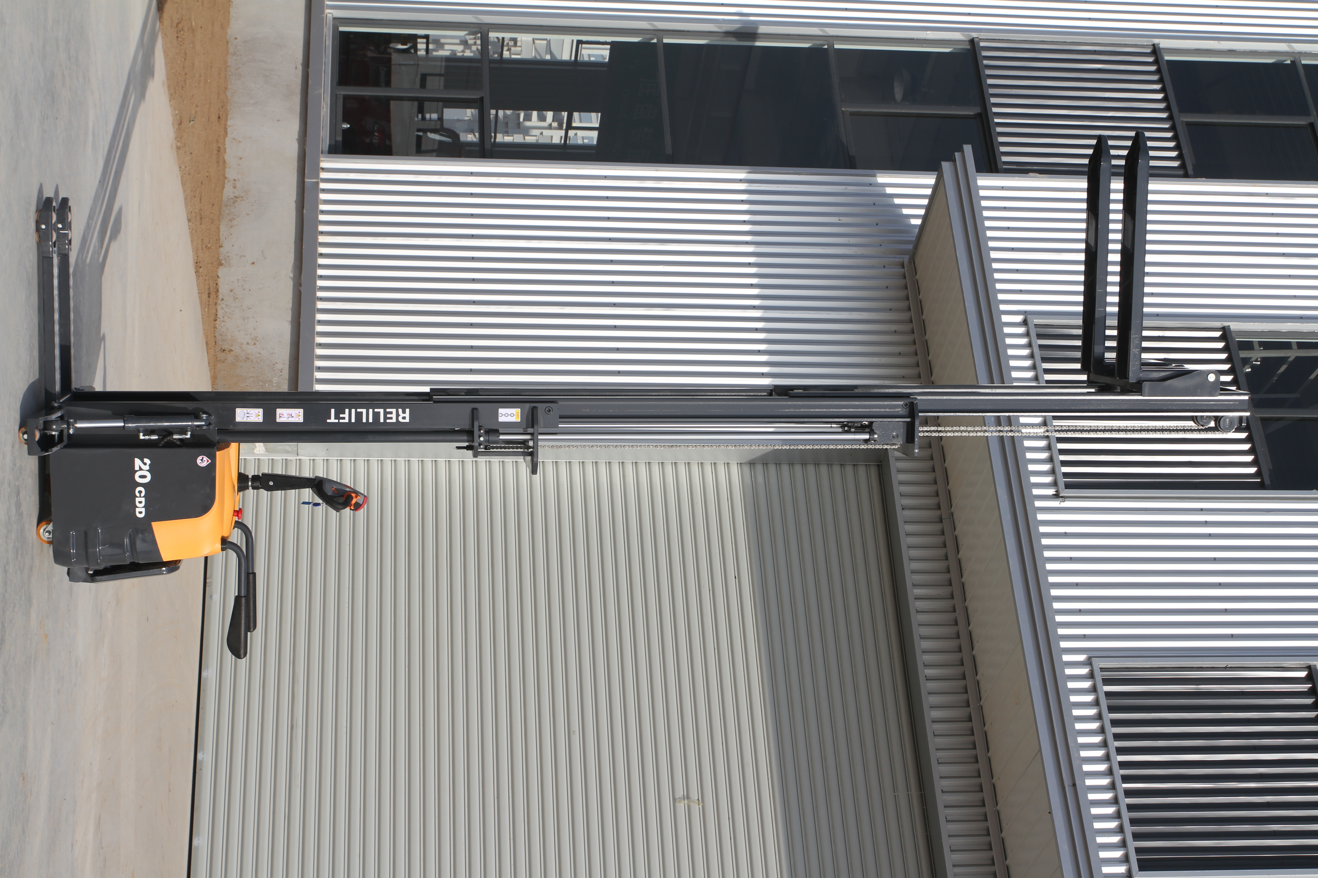 2t 4.5m lift height  (1).jpg