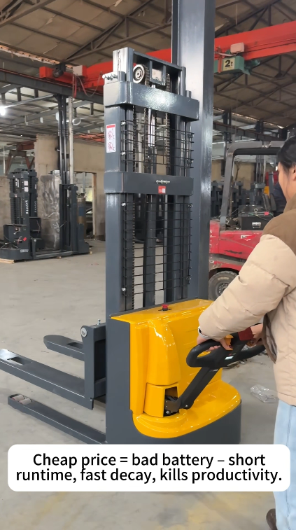 Walkie electric stacker