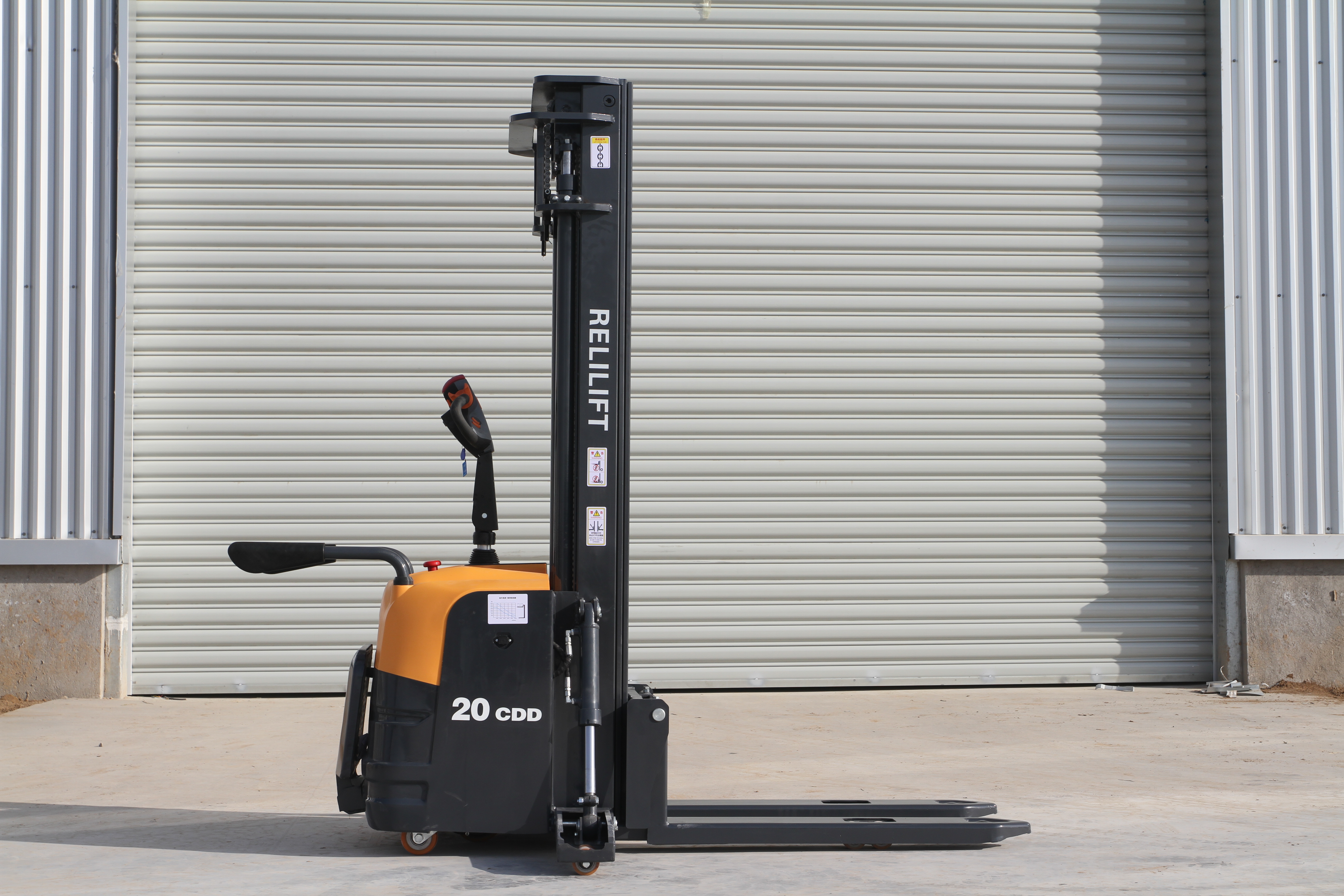 2t 4.5m lift height  (2).jpg