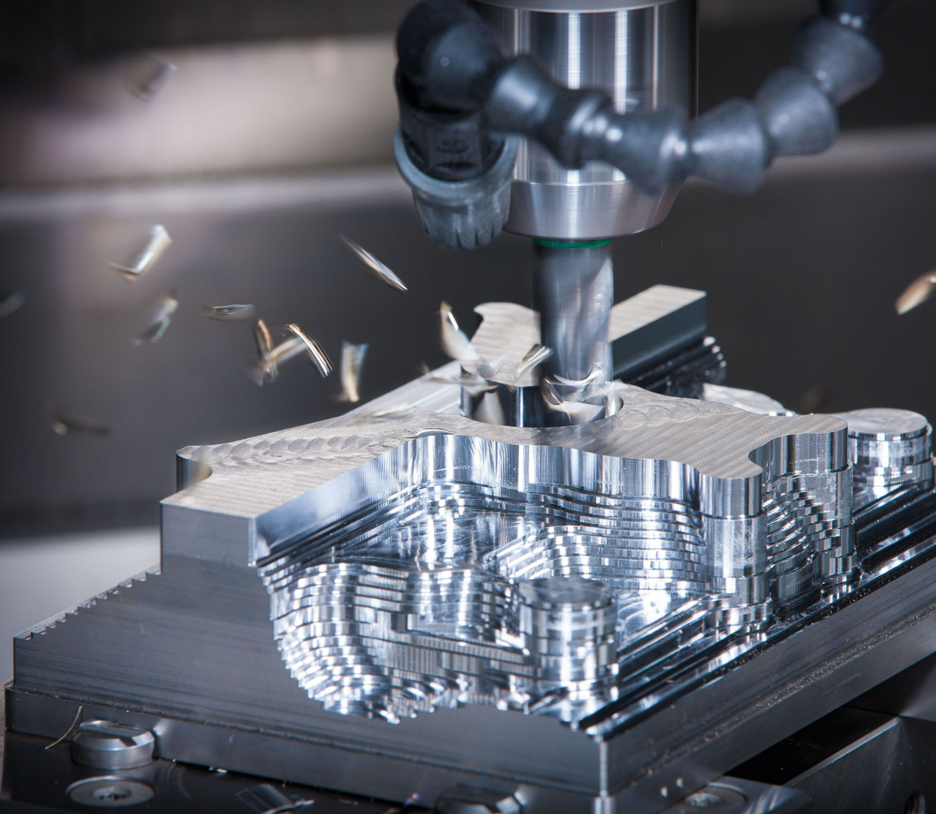 Stor och mångsidig arbetsbord