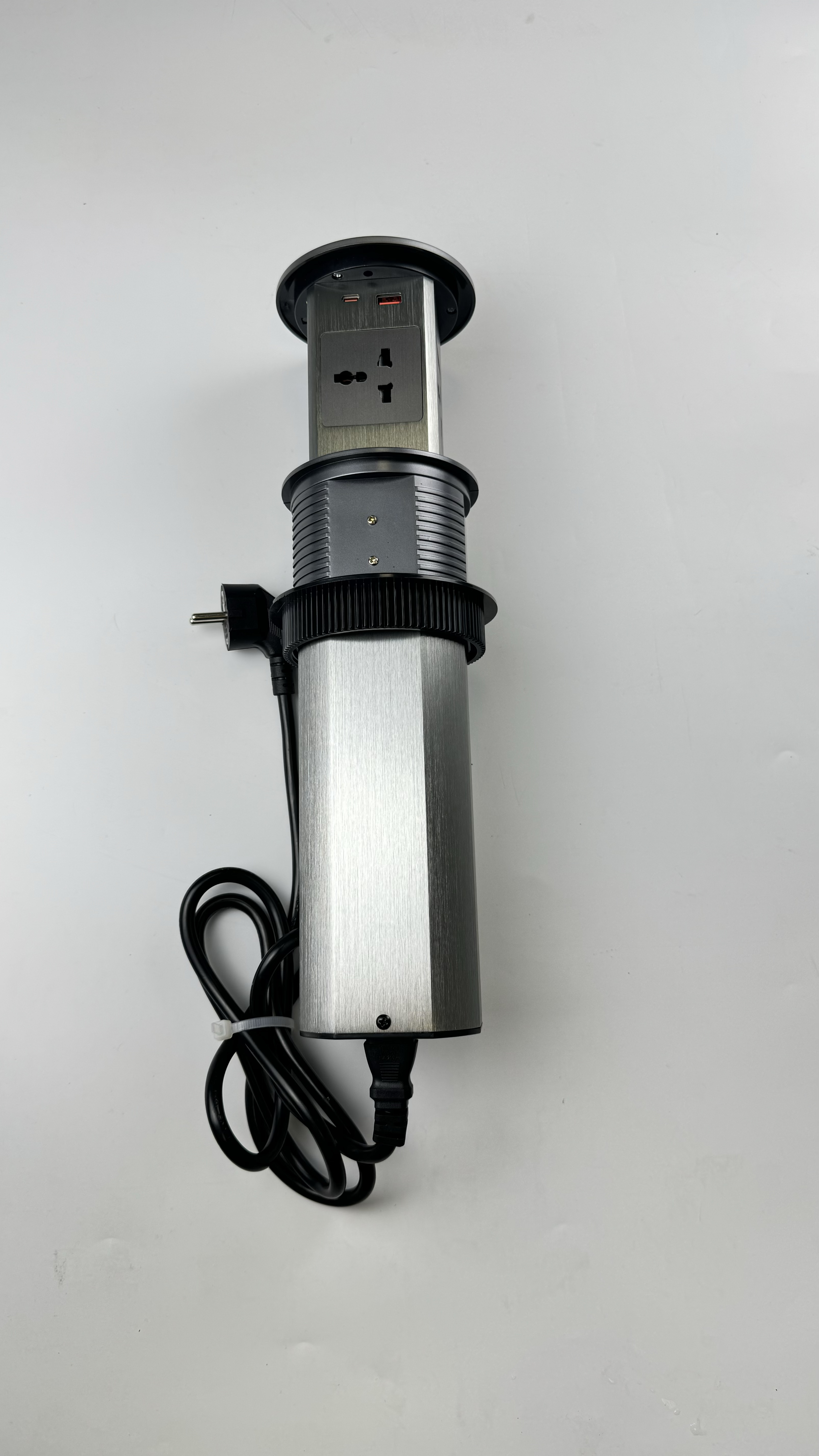 کشف تنوع در سوکت‌های چرخشی برای نیازهای مبلمان شما