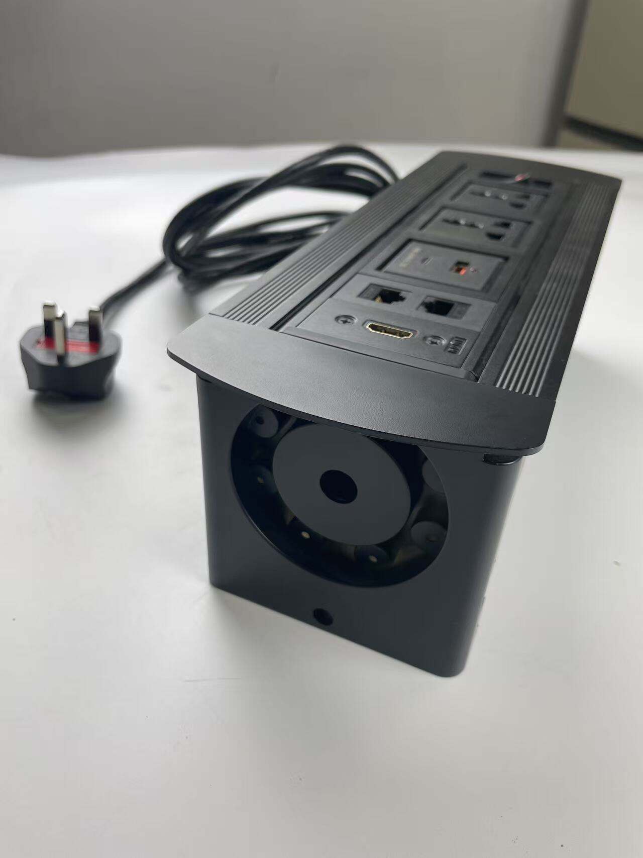 فضای کار خود را با پریز ما با قابلیت شارژ بی‌سیم ارتقا دهید