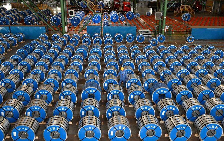 What makes hot dipped galvanized steel resistant to rust for 50 years?