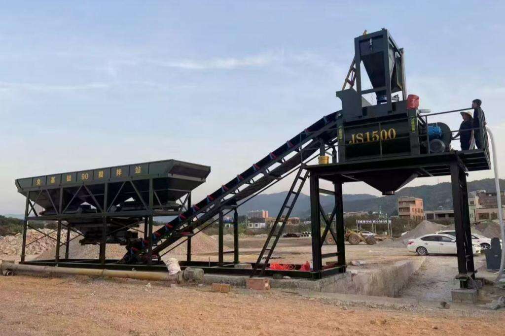 Zhengzhou Yuzhixin Launches New MHZS90 Mobile Concrete Batching Plant for On-Site Construction (2).jpg